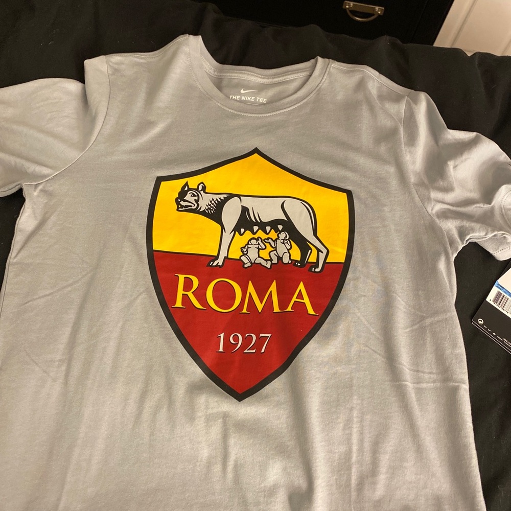 Nike men’s Roma t shirt